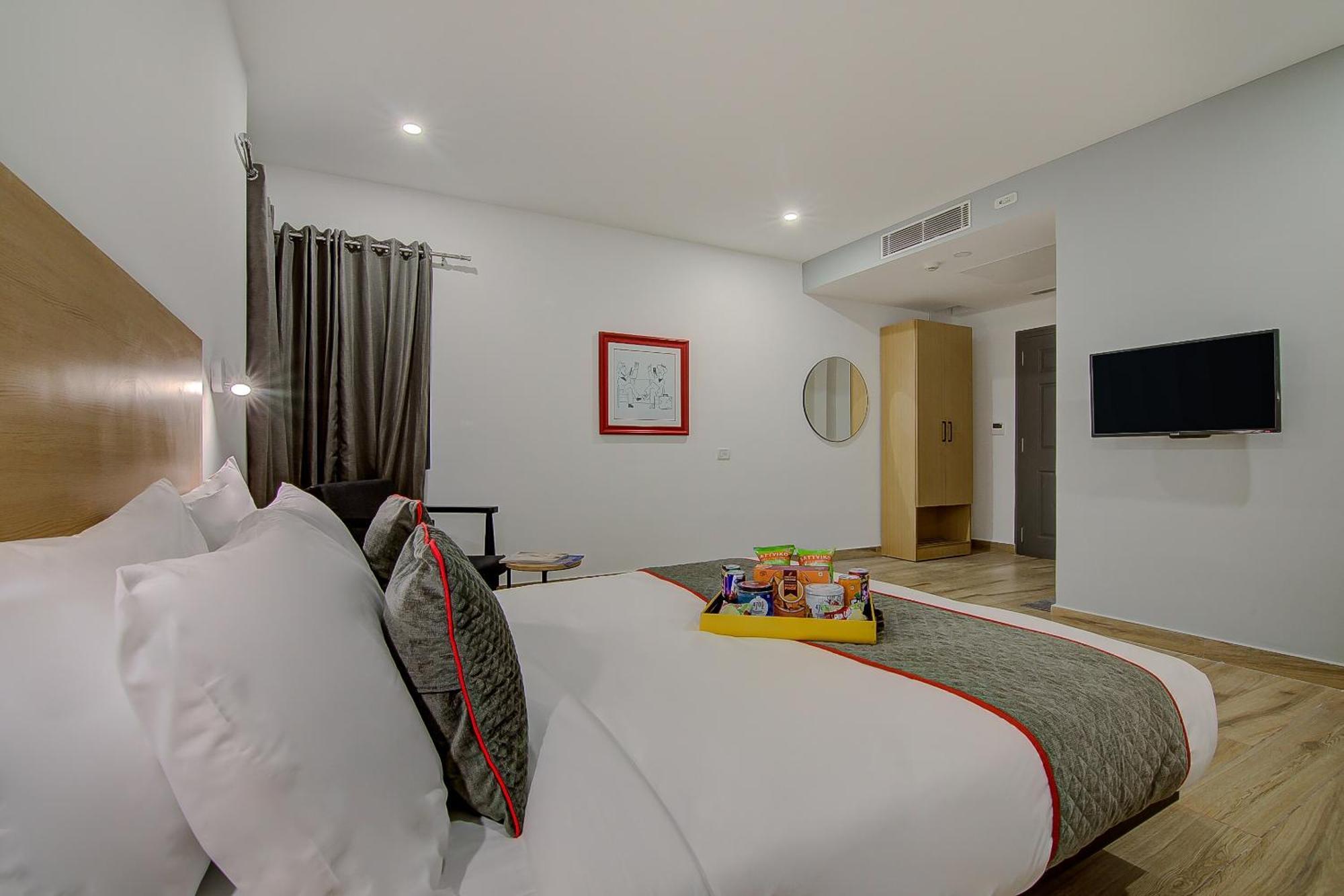 Townhouse Global Wings Hotels Near Sri Amruth Chithra Mandira Bangalore Buitenkant foto